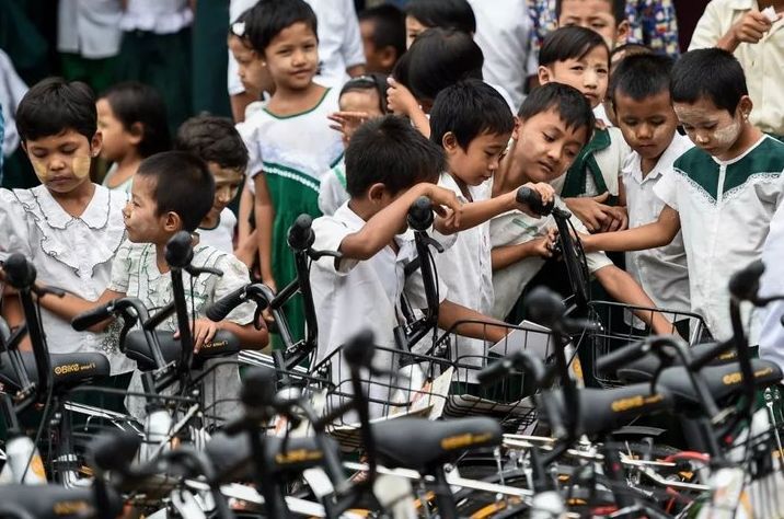 缅甸的小孩子最需要的不是慈善